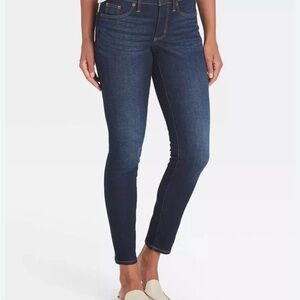 Universal Thread Blue Skinny Jeans Stretchy Mid-Rise